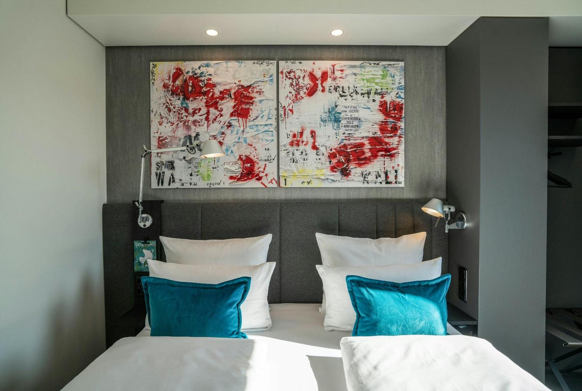Motel One Berlin-Mitte — Fotos 1